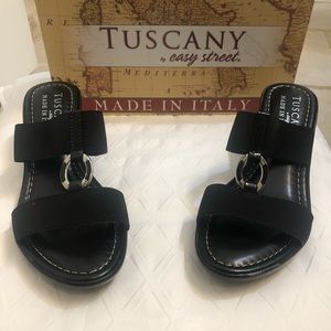 Tuscany by Easy Street sandals size 7